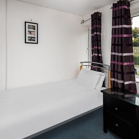 Chris'S Motel Stokenchurch Ngoại thất bức ảnh